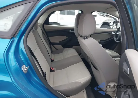 2013 Ford Focus Se z USA, uszkodzony, nr VIN 1FADP3F26DL364005